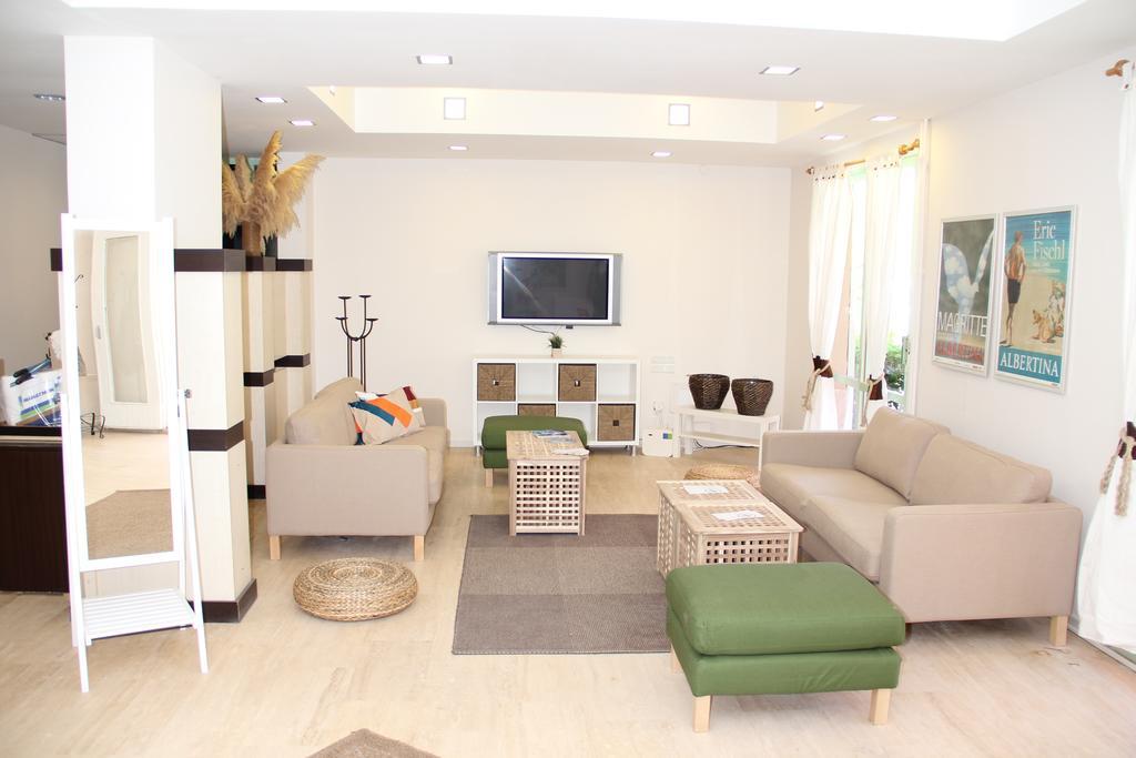 R+ Hotel By Rooms Çeşme Extérieur photo