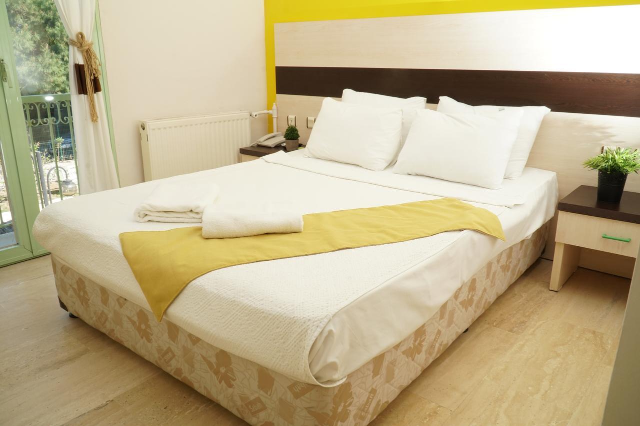 R+ Hotel By Rooms Çeşme Extérieur photo