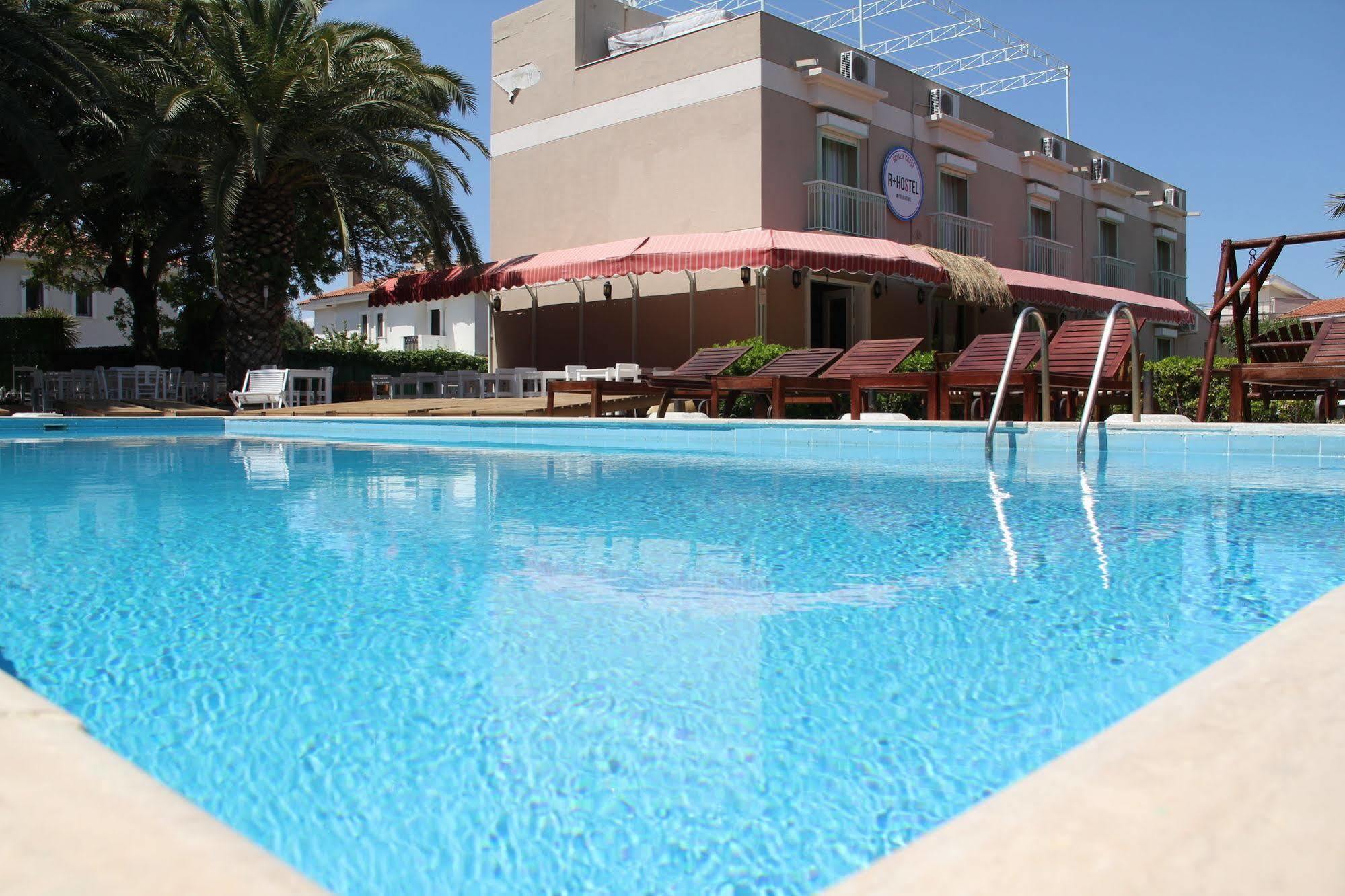 R+ Hotel By Rooms Çeşme Extérieur photo